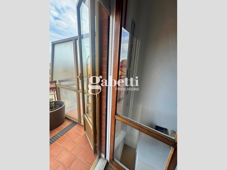 Attico in Vendita a Torino, 159'000&euro;, 70 m²