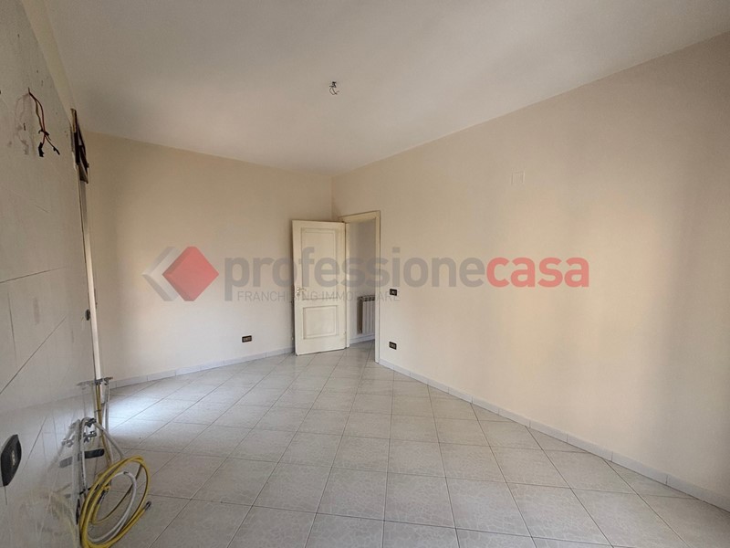 Trilocale in Affitto a San Nicola la Strada, 550&euro;, 100 m²