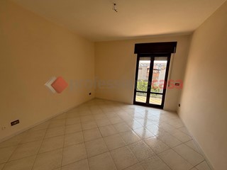 Trilocale in Affitto a San Nicola la Strada, 550&euro;, 100 m²
