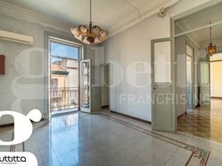 Trilocale in Vendita a Palermo, 110'000&euro;, 77 m²