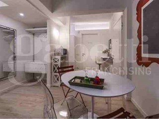 Bilocale in Vendita a Verona, 250'000&euro;, 60 m², arredato