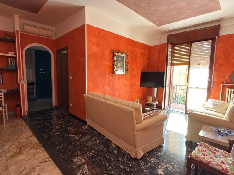 Trilocale in Vendita a Reggio Emilia, zona Circonvallazione, 127'000&euro;, 80 m², arredato, con Box