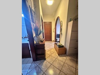 Trilocale in Vendita a Reggio Calabria, 60'000&euro;, 83 m²