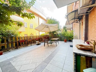 Trilocale in Vendita a Guidonia Montecelio, zona Collefiorito, 170'000&euro;, 90 m²