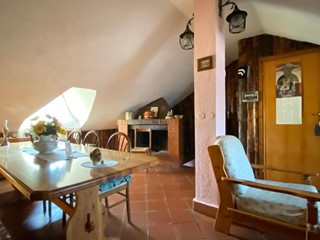 Appartamento in Vendita a Pontinvrea, 25'000&euro;, 67 m²