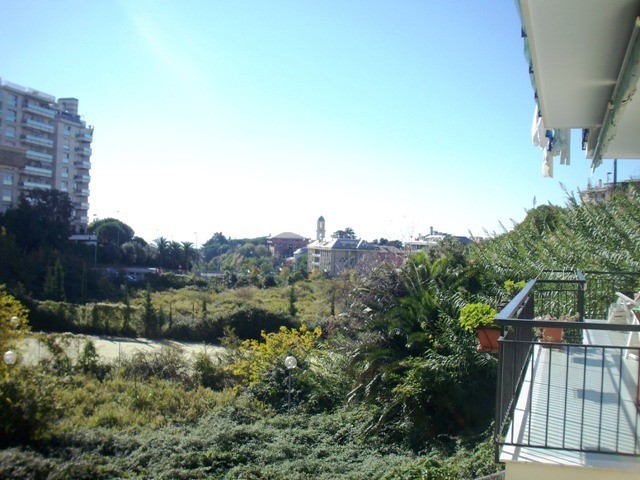 Appartamento in Vendita a Genova, zona Quarto, 450'000&euro;, 110 m², con Box