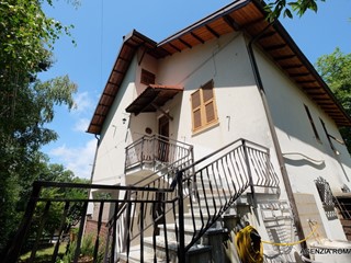Quadrilocale in Vendita a Urbe, zona San Pietro D'olba, 55'000&euro;, 70 m²