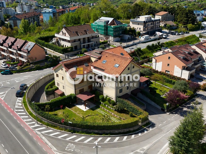 Appartamento in Vendita a Potenza, 265'000&euro;, 144 m², con Box