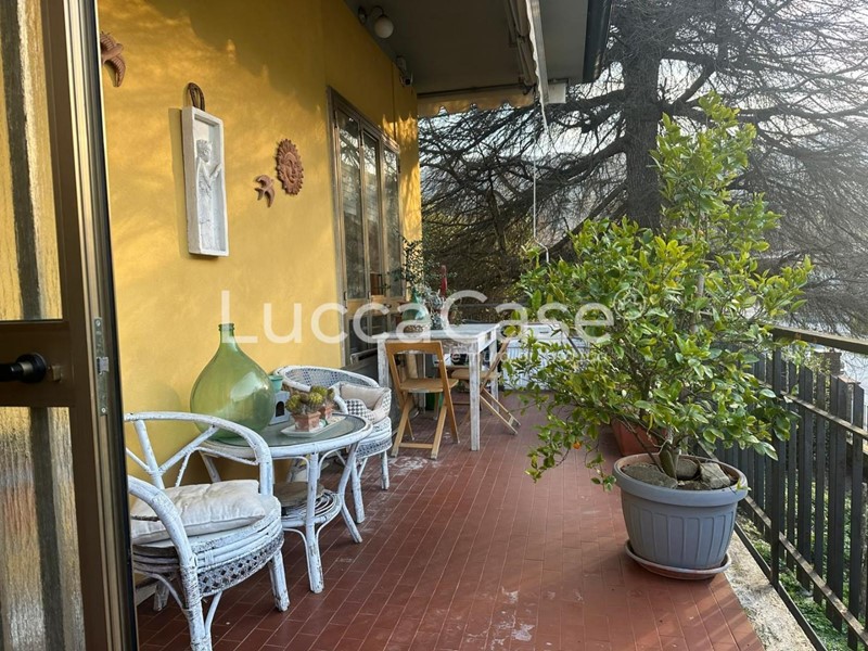 Appartamento in Affitto a Capannori, zona Pieve di Compito, 900&euro;, 150 m², arredato