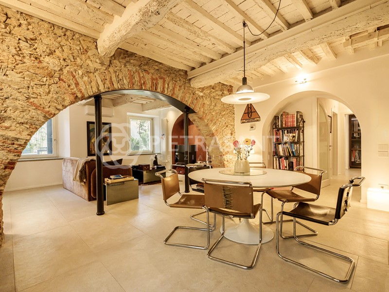Appartamento in Vendita a Pietrasanta, 545'000&euro;, 120 m², arredato