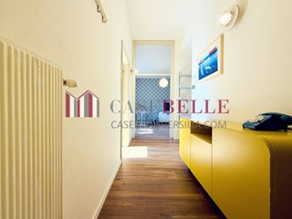 Appartamento in Vendita a Camaiore, zona Lido di Camaiore, 435'000&euro;, 86 m², arredato
