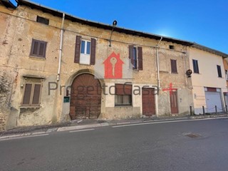 Bilocale in Vendita a Cairate, 39'000&euro;, 35 m²