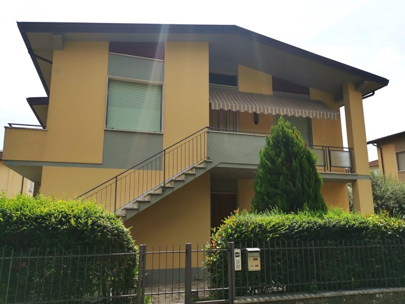 Quadrilocale in Vendita a Fucecchio, zona San Pierino, 189'000&euro;, 95 m², con Box