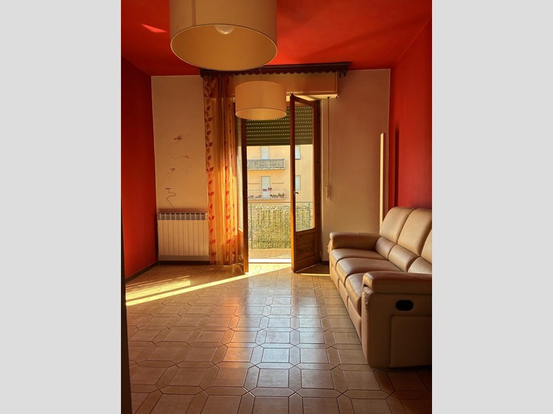 Appartamento in Vendita a Poggibonsi, 160'000&euro;, 118 m²
