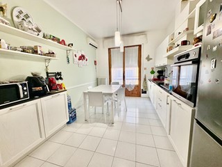 Quadrilocale in Vendita a Castelfiorentino, 115'000&euro;, 80 m², con Box