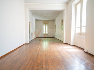 Appartamento in Vendita a Sassari, 450'000&euro;, 247 m²