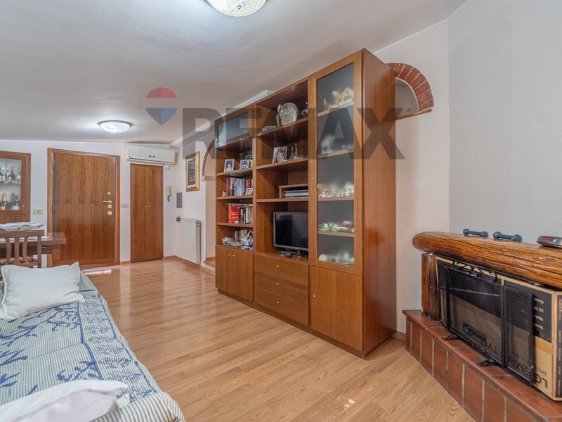 Quadrilocale in Vendita a Marino, 180'000&euro;, 119 m²