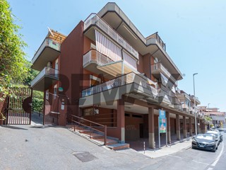 Attico in Vendita a Gravina di Catania, 148'000&euro;, 105 m²
