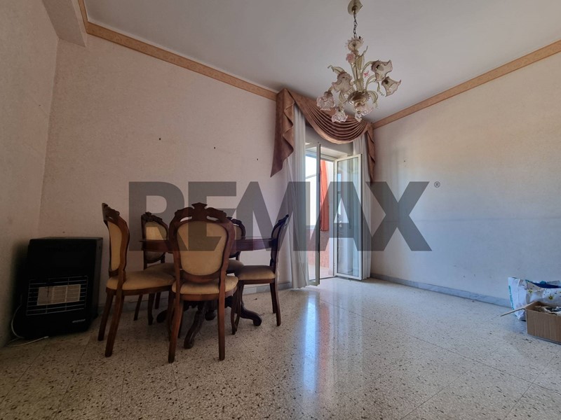 Appartamento in Vendita a Catania, 70'000&euro;, 96 m²