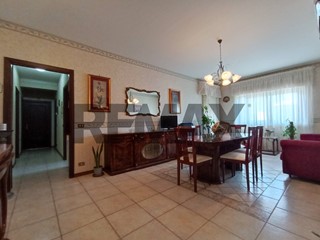 Quadrilocale in Vendita a Tremestieri Etneo, 185'000&euro;, 139 m²