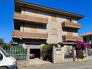 Quadrilocale in Vendita a Girifalco, 245'000&euro;, 169 m²