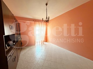 Quadrilocale in Vendita a Dragoni, 128'000&euro;, 135 m²