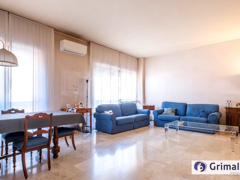 Appartamento in Vendita a Roma, 610'000&euro;, 173 m²