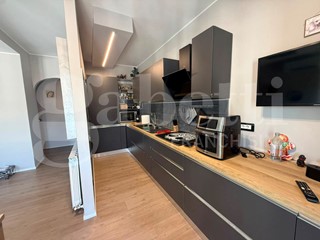 Trilocale in Vendita a Perugia, 189'000&euro;, 94 m², arredato