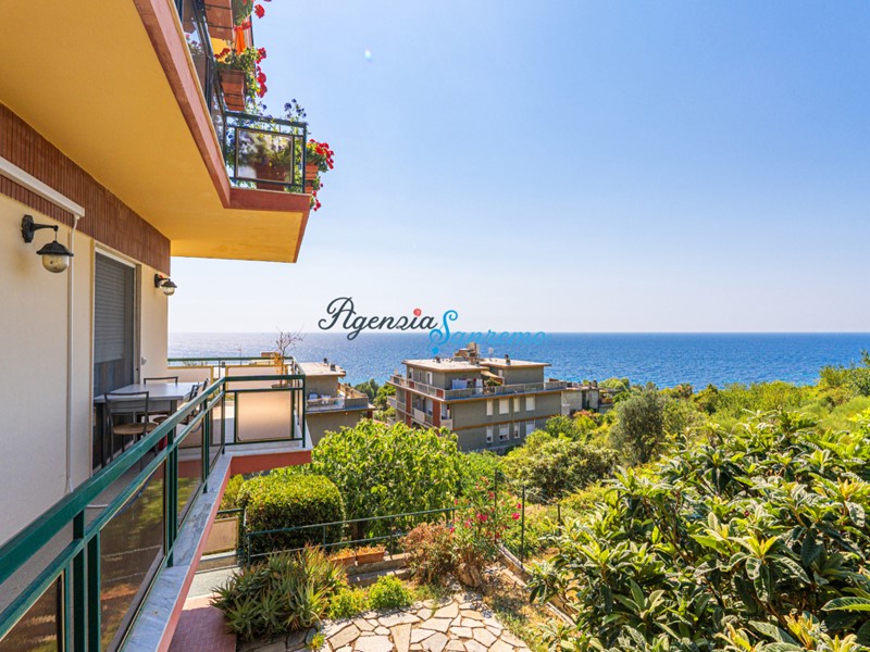 Trilocale in Vendita a Sanremo, 319'000&euro;, 91 m²