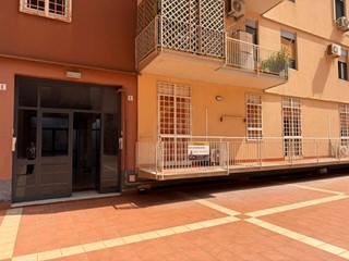 Trilocale in Vendita a Catania, zona Ognina, 128'000&euro;, 80 m²