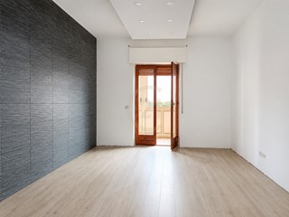 Trilocale in Vendita a Aci Sant'Antonio, zona Santa Maria La Stella, 98'000&euro;, 100 m², con Box