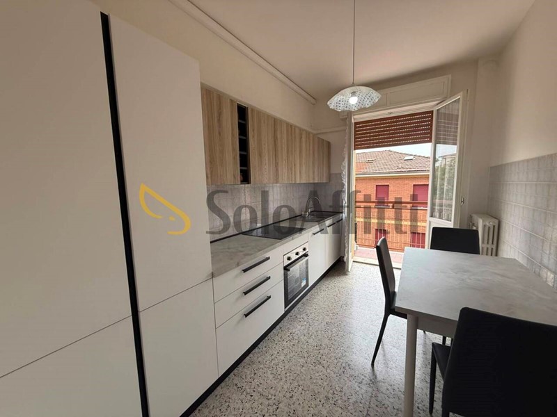 Appartamento in Affitto a Modena, 683&euro;, 80 m², arredato, con Box