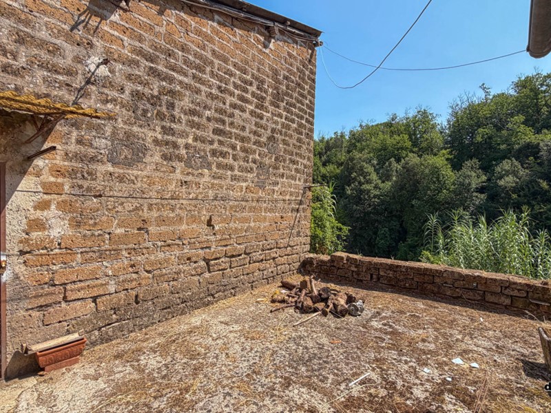 Quadrilocale in Vendita a Bassano Romano, 39'000&euro;, 70 m²