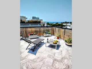 Appartamento in Affitto a Carrara, zona Marina Di Carrara, 1'500&euro;, 120 m², arredato