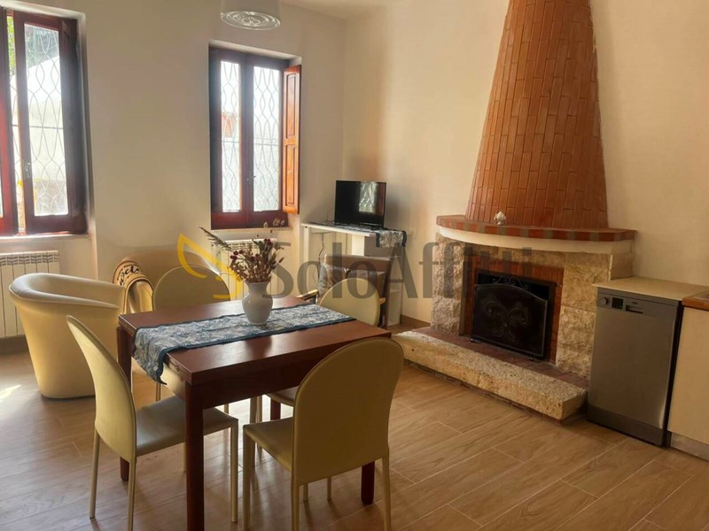 Trilocale in Affitto a Vico del Gargano, 60 m², arredato