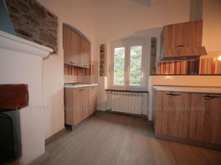 Trilocale in Affitto a Aulla, zona Caprigliola, 900&euro;, 55 m², arredato