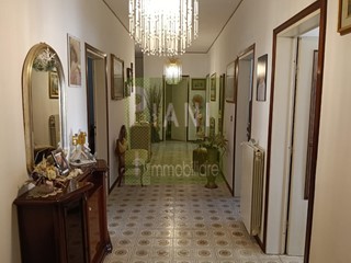 Appartamento in Vendita a Collesalvetti, zona Vicarello, 149'000&euro;, 130 m²