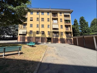 Trilocale in Vendita a Ronco Briantino, 180'000&euro;, 89 m²