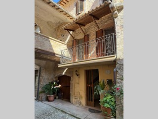 Quadrilocale in Vendita a Scheggino, 80 m²