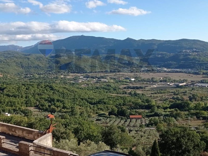 Bilocale in Vendita a Pesche, 22'000&euro;, 55 m²