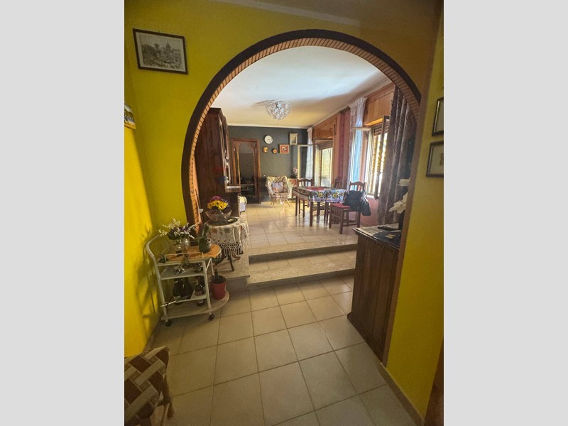 Trilocale in Vendita a Castelforte, 78'000&euro;, 96 m²