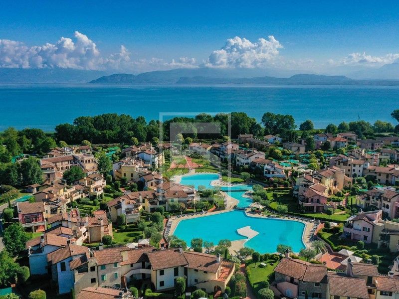 Quadrilocale in Vendita a Peschiera del Garda, 360'000&euro;, 105 m²