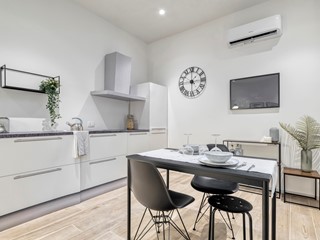 Bilocale in Vendita a Bologna, 215'000&euro;, 48 m²