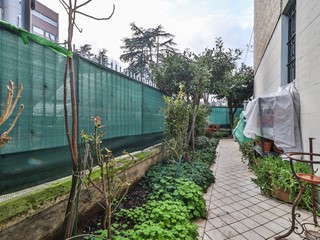 Trilocale in Vendita a Bologna, 275'000&euro;, 90 m², con Box