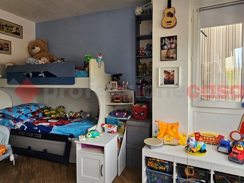 Trilocale in Vendita a Pinerolo, 118'000&euro;, 70 m², con Box