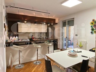 Trilocale in Vendita a Andria, 260'000&euro;, 120 m², con Box