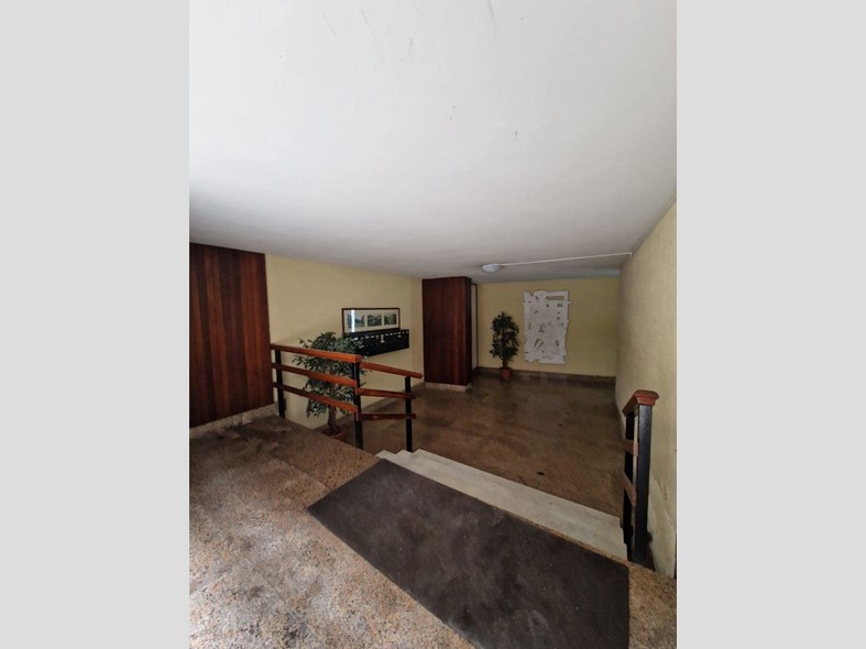 Quadrilocale in Vendita a Brindisi, 130'000&euro;, 116 m²