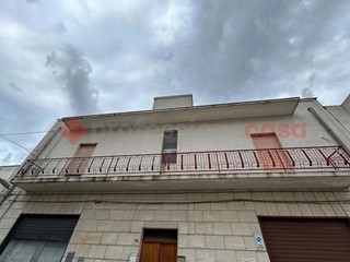 Appartamento in Vendita a Pulsano, 85'000&euro;, 145 m²