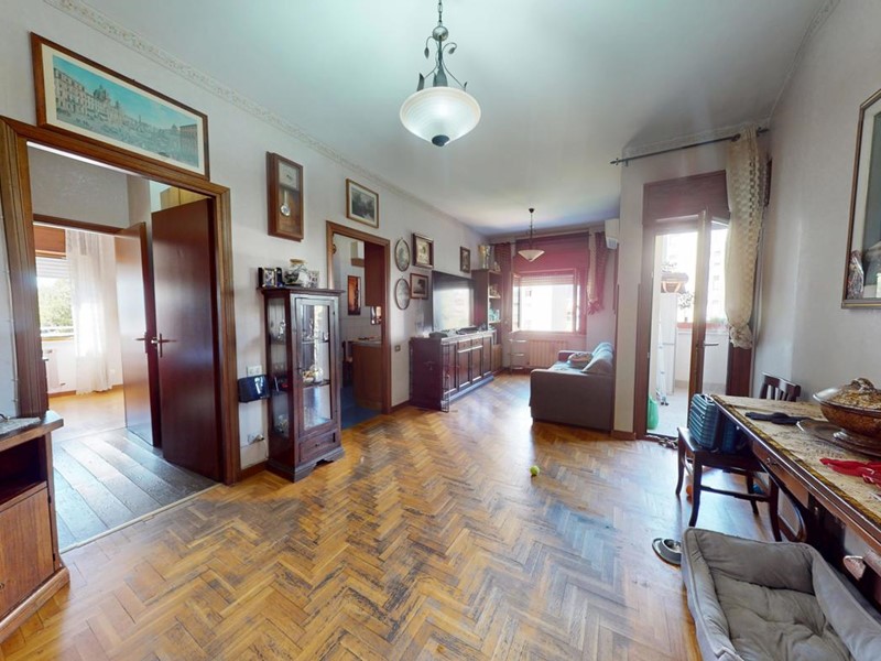Trilocale in Vendita a Roma, 259'000&euro;, 76 m²