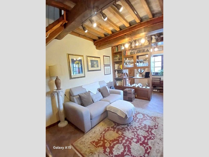 Appartamento in Vendita a Fosdinovo, 135'000&euro;, 70 m²